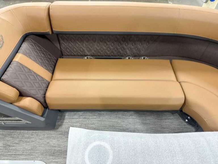 2026 Bennington 24MSB - SPS+ - Blackout US-ETWS9256J526 [photo 3]